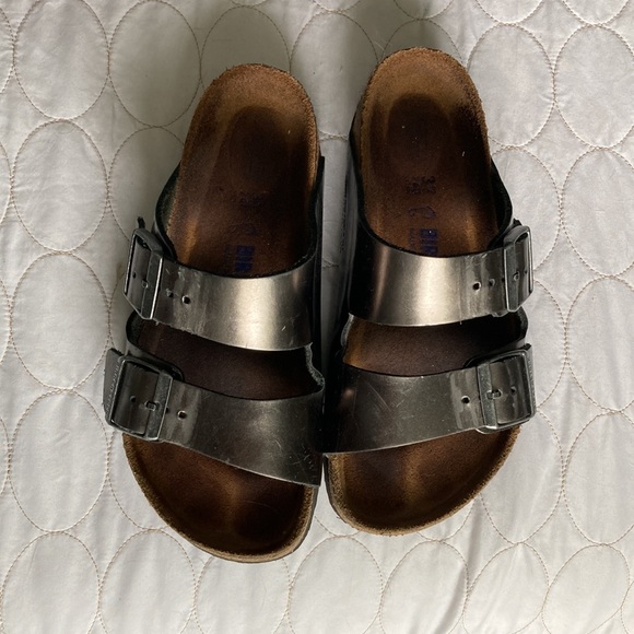 Birkenstocks 6.5 (37) - Picture 4 of 5